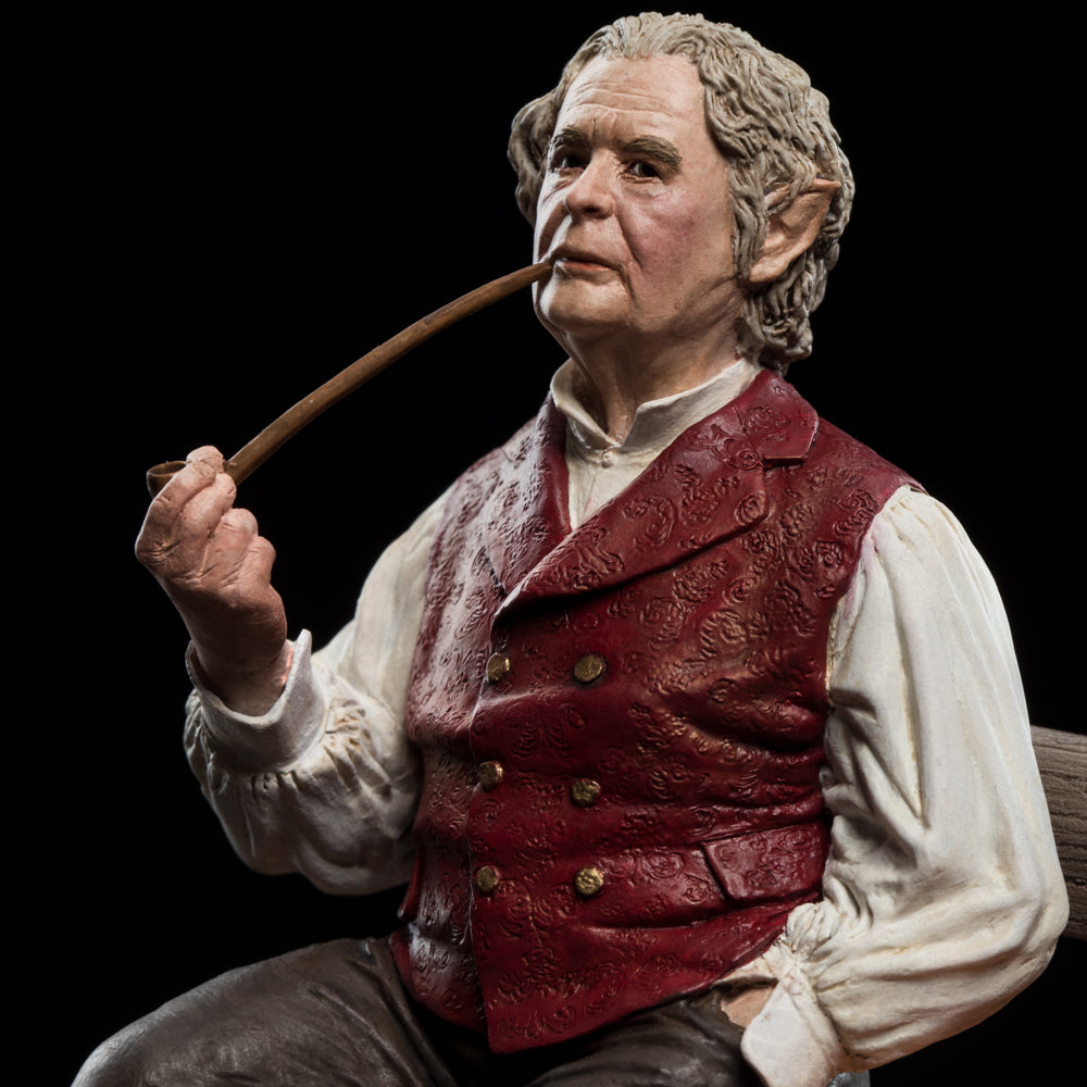 Load image into Gallery viewer, Bilbo Baggins Sitting on the Bench Mini Statue (Lord of the Rings) by Weta Workshop
