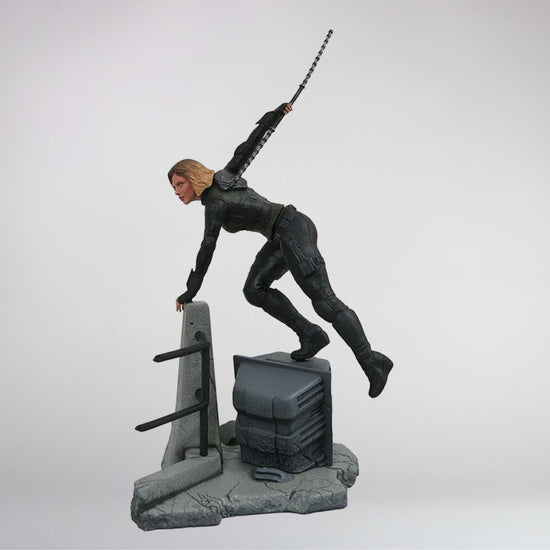 Load image into Gallery viewer, Black Widow (Avengers: Infinity War) Marvel Gallery Statue
