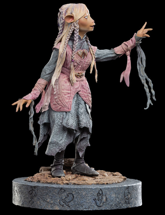 Load image into Gallery viewer, Brea The Gelfling (The Dark Crystal: Age of Resistance) 1:6 Scale Statue
