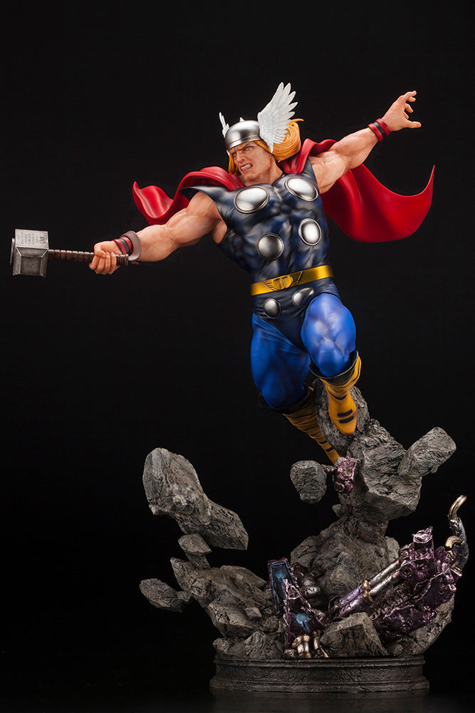 Thor (Fine Art Renewal Series) Marvel Comic Resin Statue Side 2