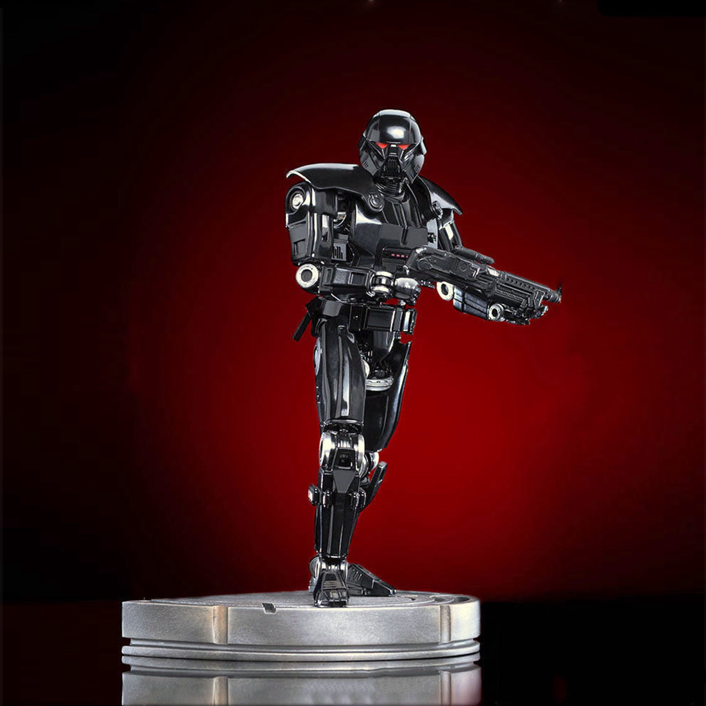 Dark Trooper (Star Wars: The Mandalorian) 1:10 Scale Statue by Iron Studios