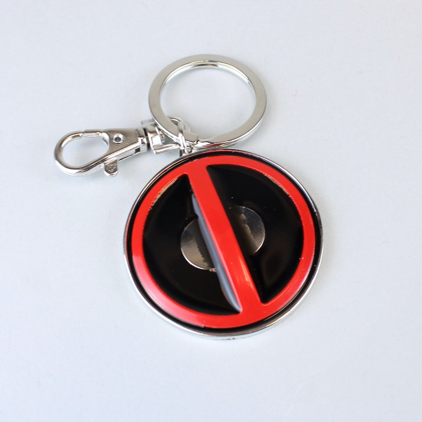 Load image into Gallery viewer, Deadpool Symbol (Marvel) Pewter Keychain
