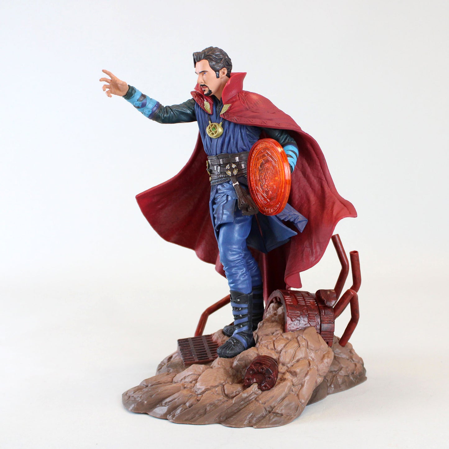 Load image into Gallery viewer, Doctor Strange Avengers Infinity War Marvel Gallery Statue
