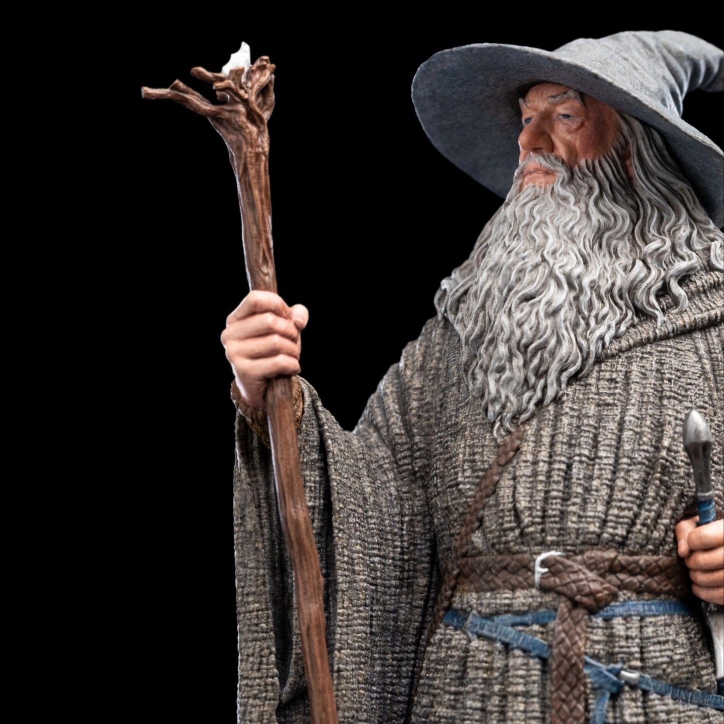 Load image into Gallery viewer, Gandalf the Grey Wizard (The Lord of the Rings) Miniature Statue
