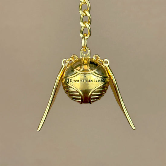 Load image into Gallery viewer, Golden Snitch (Harry Potter) 3D Keychain
