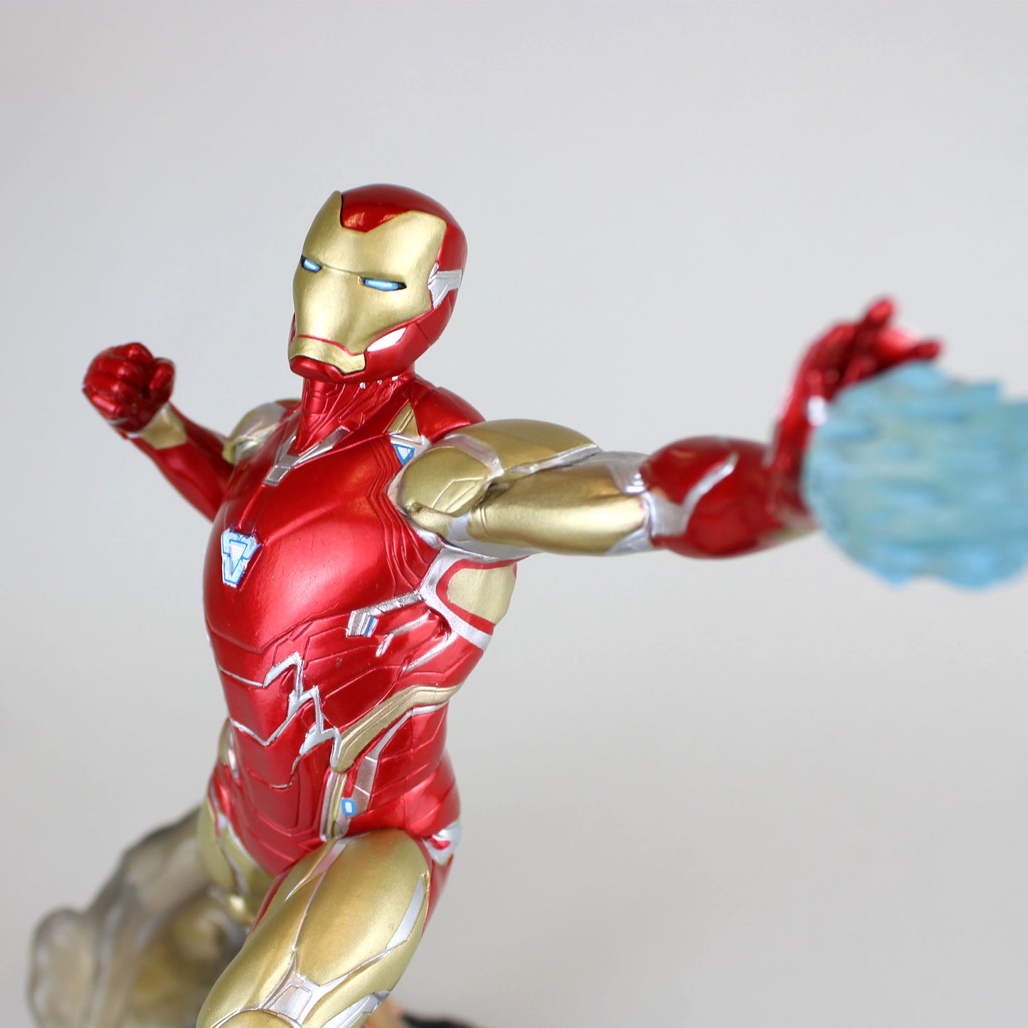Iron Man Mk 85 Endgame Gallery Statue