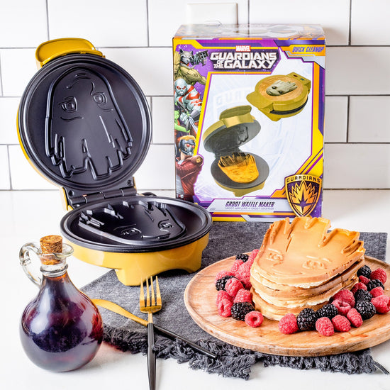https://mycollectorsoutpost.com/cdn/shop/products/marvel-groot-guardians-of-the-galaxy-I-am-groot-baby-groot-waffle-maker_550x.jpg?v=1645310663