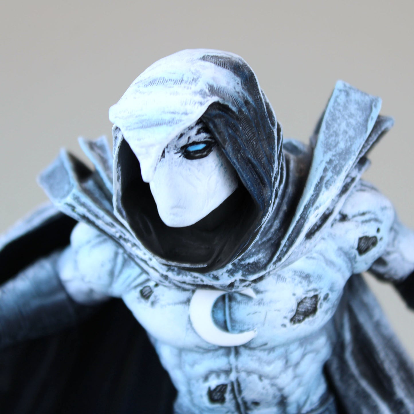Moon Knight Marvel Premier Collection Resin Statue