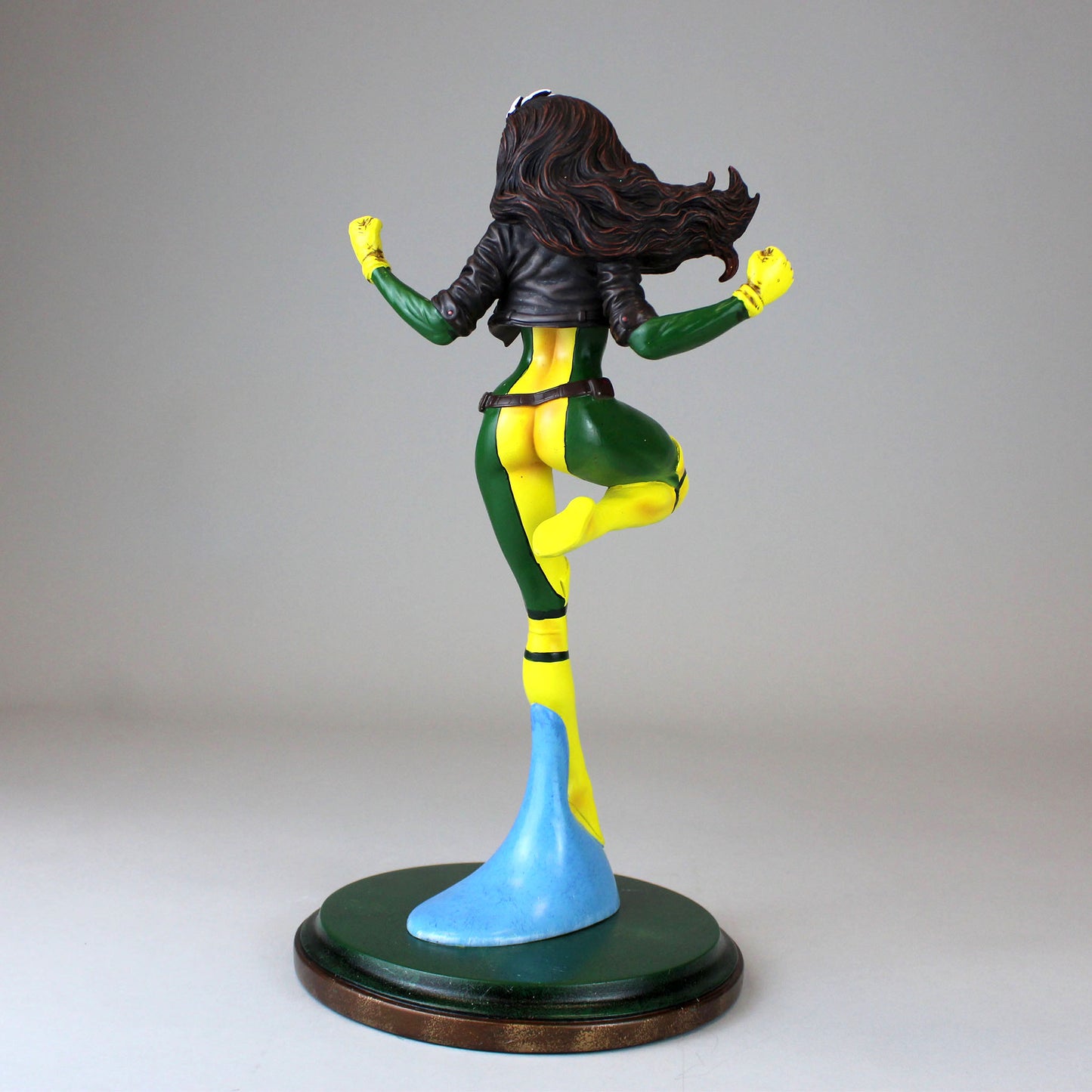Load image into Gallery viewer, Rogue The Uncanny X-Men Marvel Premier Resin Statue
