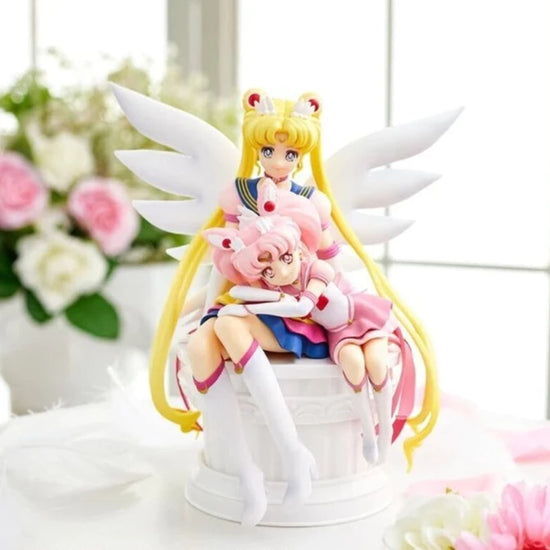 Load image into Gallery viewer, Eternal Sailor Moon and Eternal Sailor Chibi Moon (Usagi &amp;amp; Chibiusa) Statue
