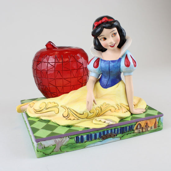Snow White and Apple "A Tempting Offer" Jim Shore Disney Traditions Statue