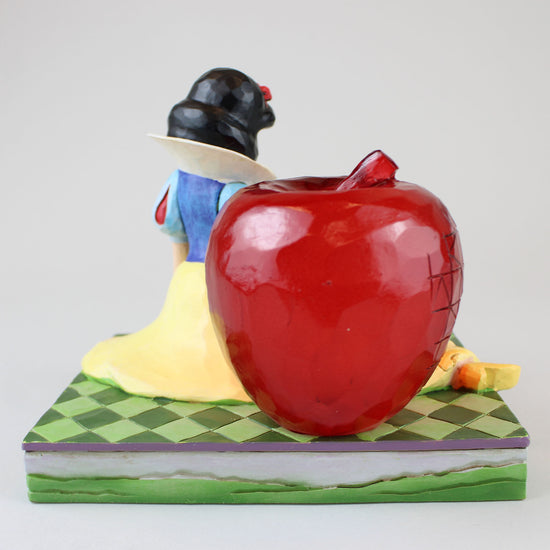 Snow White and Apple "A Tempting Offer" Jim Shore Disney Traditions Statue