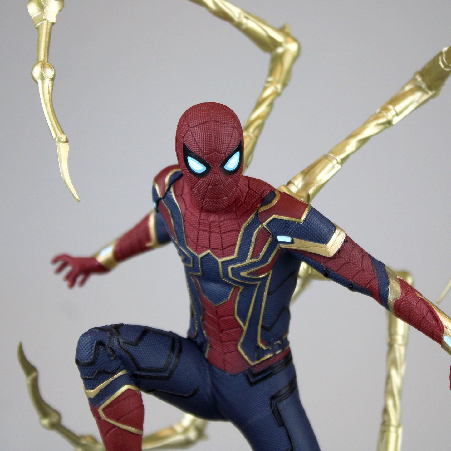Iron Spider Spider-Man (Avengers: Infinity War) Marvel Gallery Statue