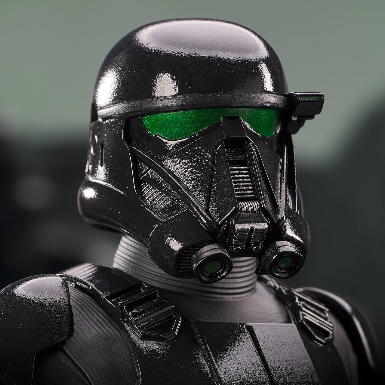 Load image into Gallery viewer, Death Trooper Star Wars: The Mandalorian 1/6th Scale Mini Bust
