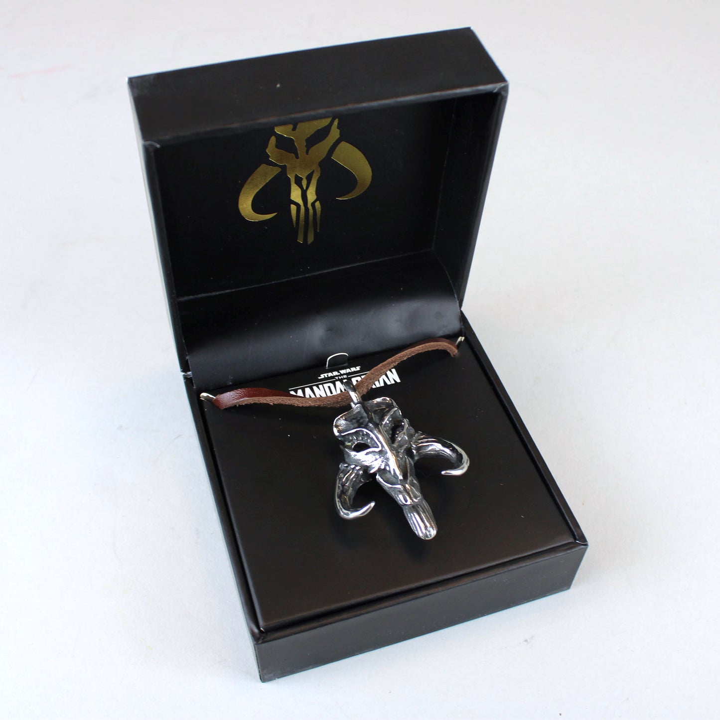 Mythosaur Skull (Star Wars: The Mandalorian) Steel Pendant Necklace –  Collector's Outpost