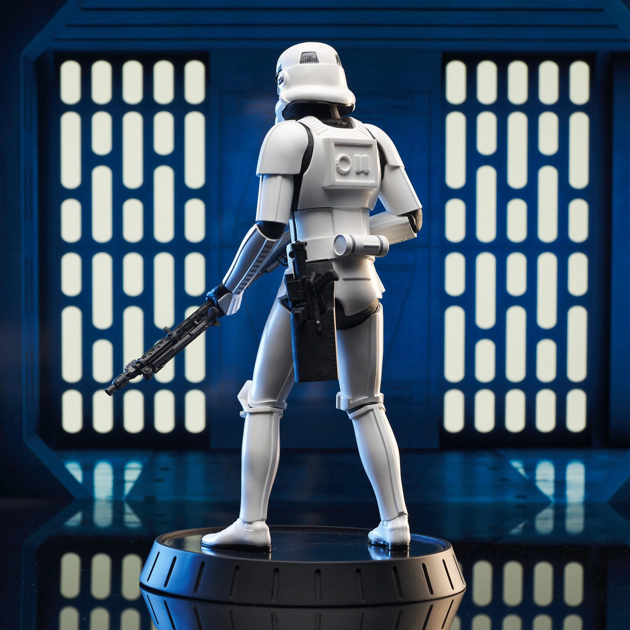 Stormtrooper (Star Wars: A New Hope) Milestones Statue by Gentle Giant