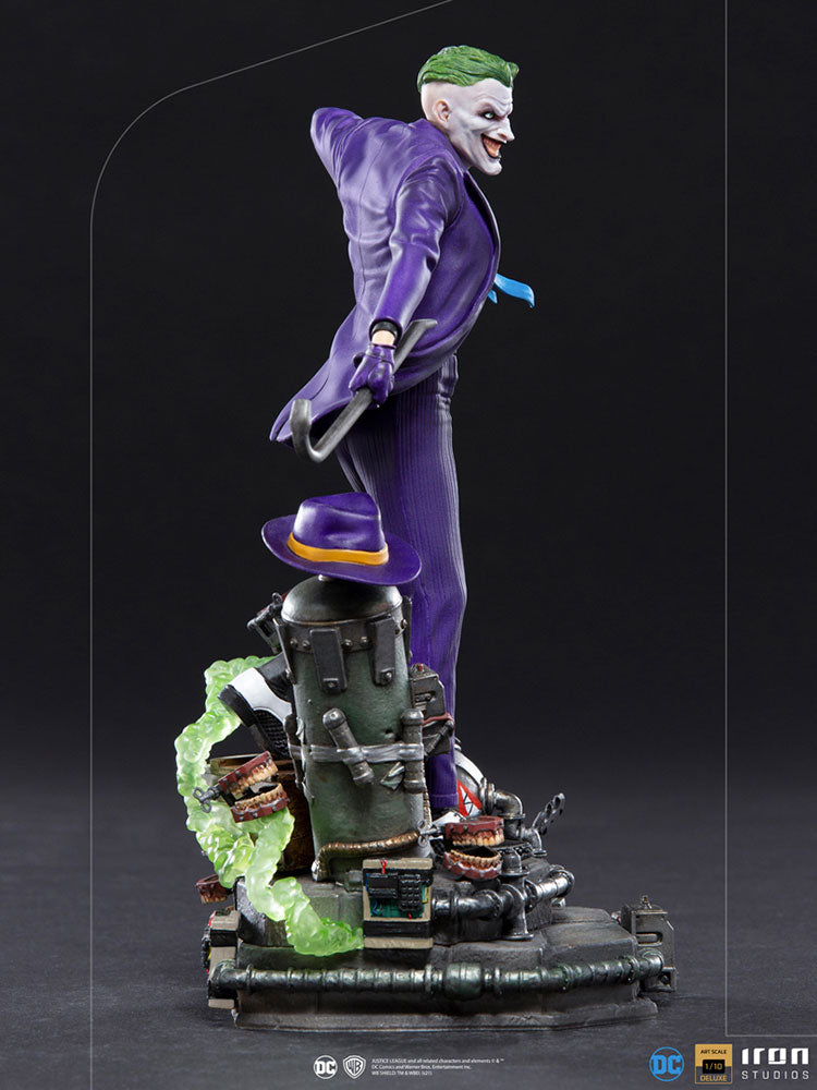 The Joker 1:10 Deluxe Scale Statue by Iron Studios
