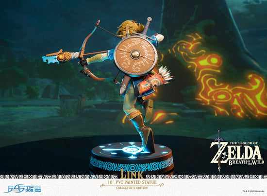 The Legend of Zelda Breath Of The Wild Link Lighted Collector's Edition Statue