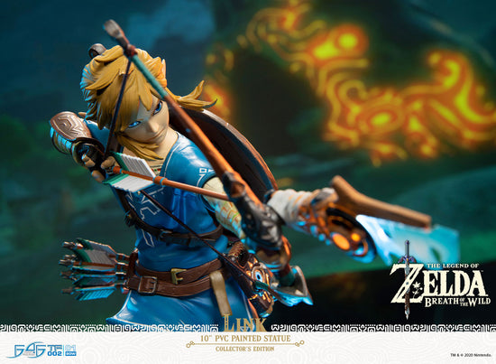 The Legend of Zelda Breath Of The Wild Link Lighted Collector's Edition Statue