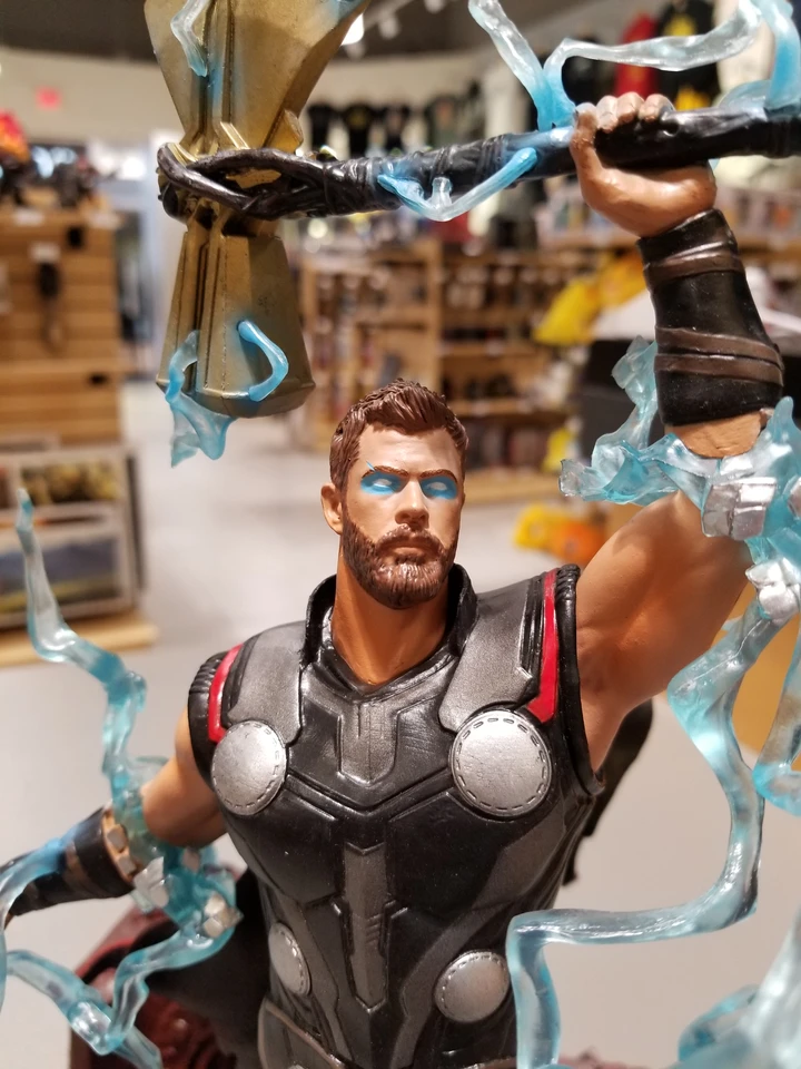 Load image into Gallery viewer, Thor with Stormbreaker Axe (Avengers: Infinity War) Marvel Gallery Statue
