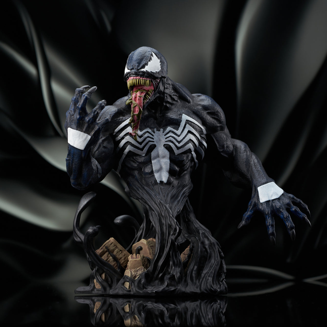 Load image into Gallery viewer, Venom 1:6 Scale Resin Bust
