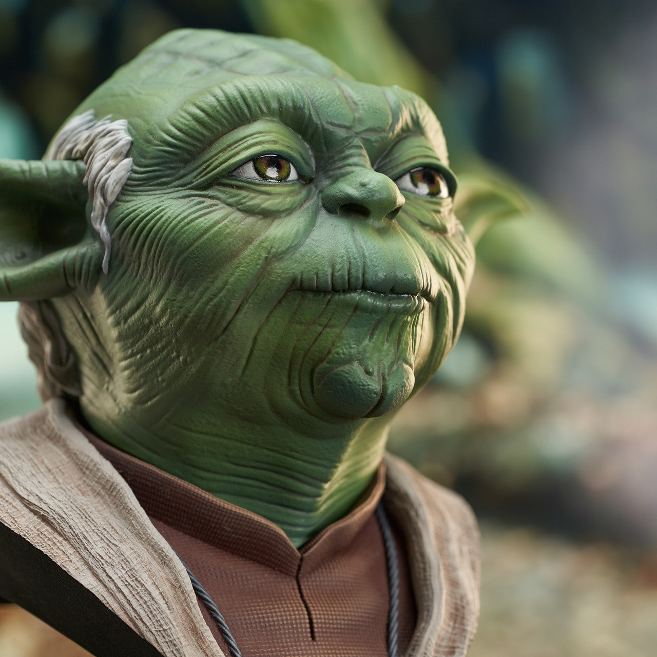 Yoda (Star Wars: The Empire Strikes Back) Legends in 3D Limited Edition 1:2 Scale Resin Bust
