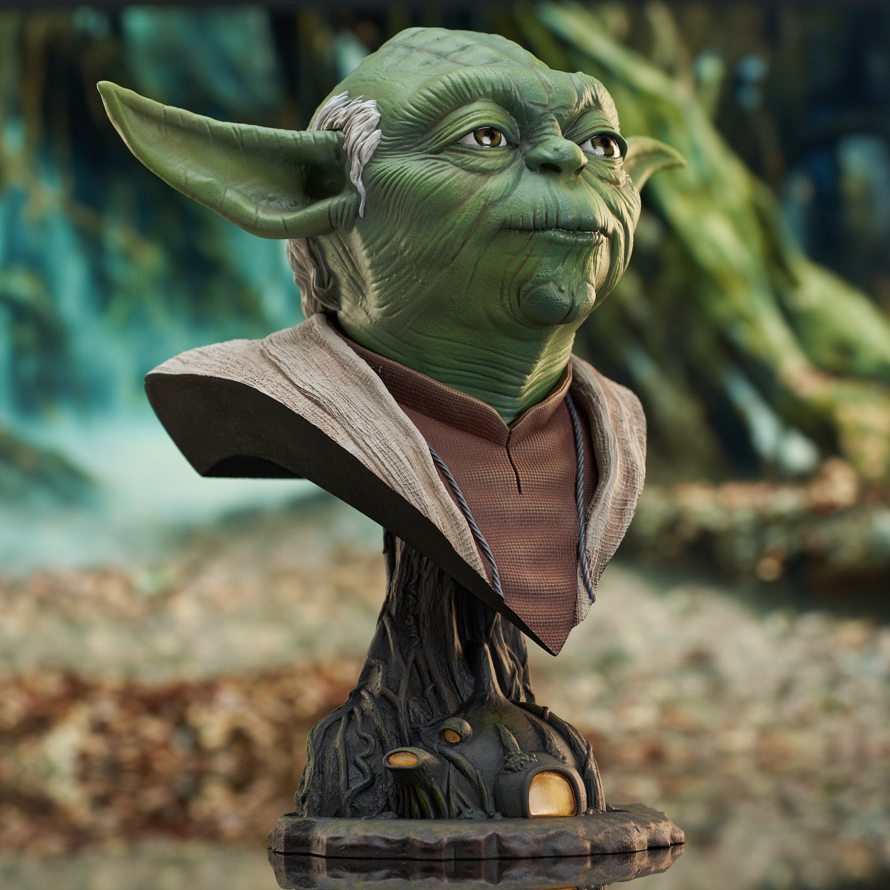 Yoda (Star Wars: The Empire Strikes Back) Legends in 3D Limited Edition 1:2 Scale Resin Bust